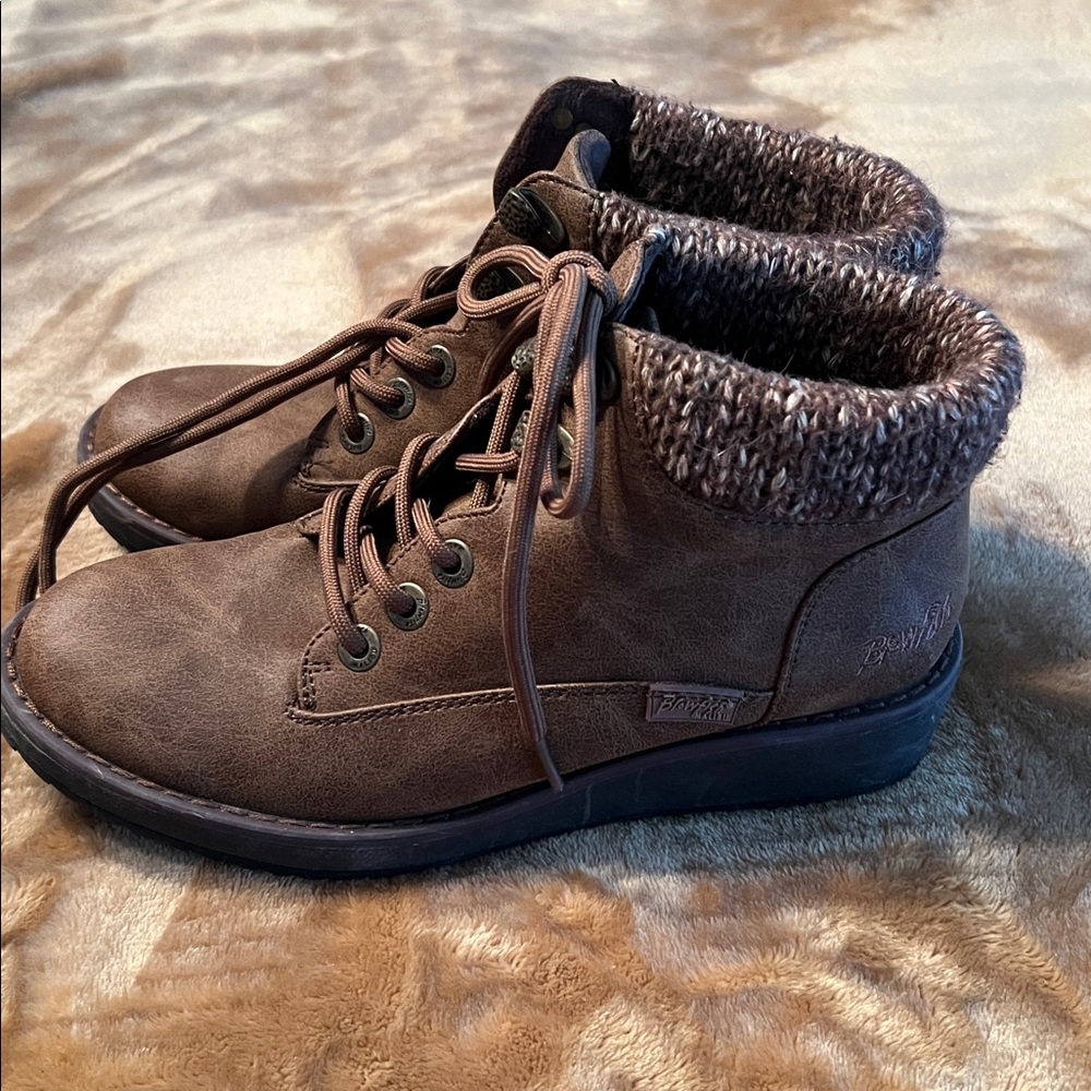 Women’s Blowfish Malibu boots. Lace up/hook. - Picture 2 of 5